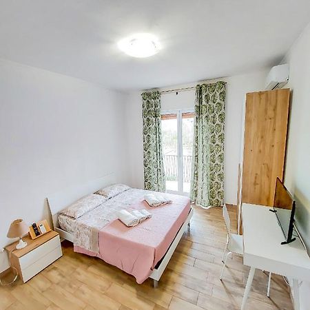 Metro Guest House Napoli Bagian luar foto