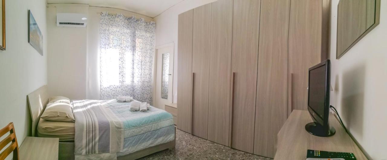 Metro Guest House Napoli Bagian luar foto