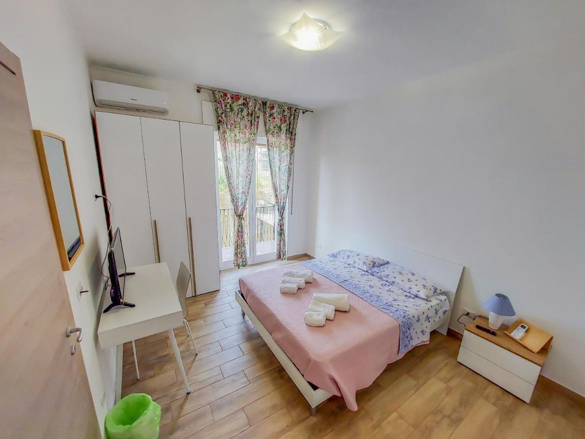 Metro Guest House Napoli Bagian luar foto