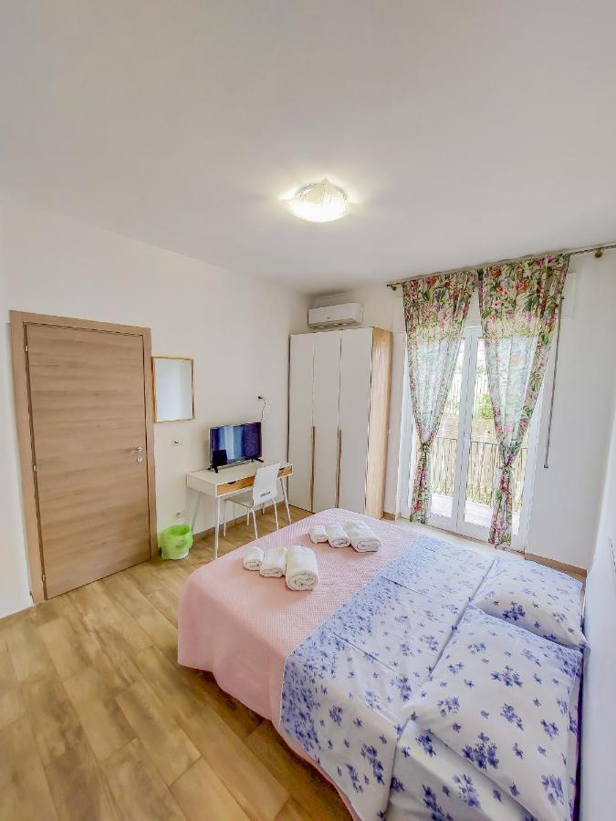Metro Guest House Napoli Bagian luar foto